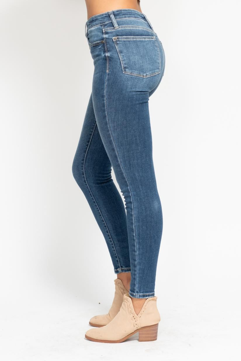 High Rise Button Fly Skinny Fit Jeans