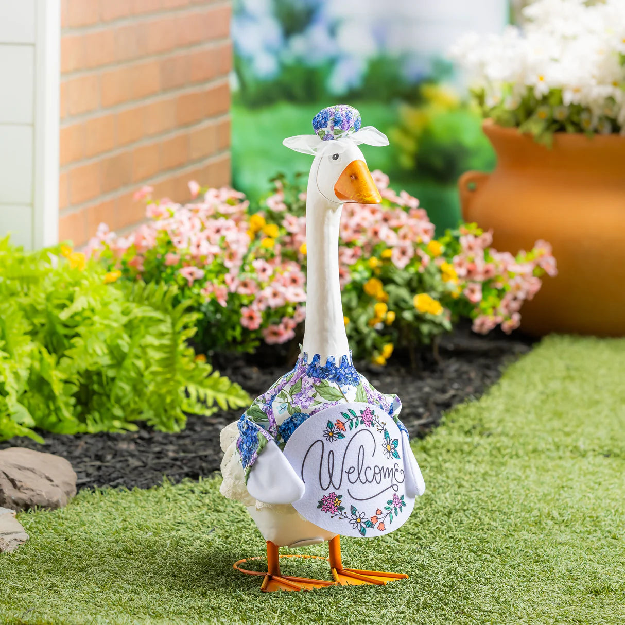 Giddy the Goose Outfit | Hydrangea Happiness